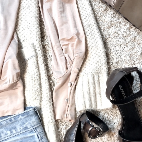 Beautiful Almond Vintage Bebe Top - Picture 4 of 10